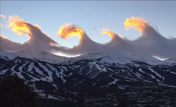 This beautiful pattern emerges in clouds when two different layers of air in the atmosphere are moving at different speeds. Where the two layers meet, another 'sheer' layer is created that becomes unstable due to the changes in speed. Pictured are Kelvin-Helmholtz clouds recently seen over Colorado Read more: http://www.dailymail.co.uk/sciencetech/article-3301225/What-caused-strange-clouds-form-Colorado-Scientists-explain-weather-pattern-creates-ocean-sky.html#ixzz3qSbT51xB Follow us: @MailOnline on Twitter | DailyMail on Facebook