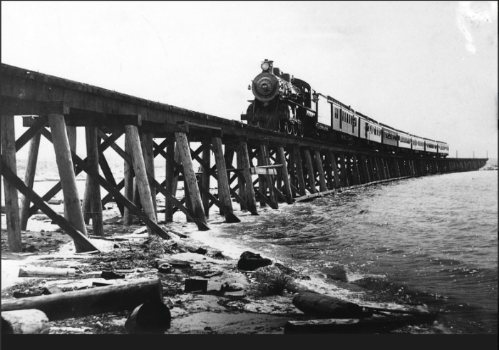 Southern Pacific passenger train crosses to Salton Sea, August 1906. Photo via USBR.