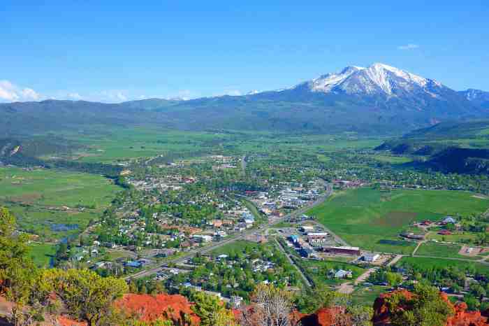 Carbondale is a town of 6,500 people located 30 miles west of Aspen. That’s Mt. Sopris, Colorado’s loveliest mountain, in the background. Photo source/Wikipedia - See more at: http://mountaintownnews.net/2016/01/15/carbondale-carbon-tax/#sthash.tUbLVIZh.dpuf