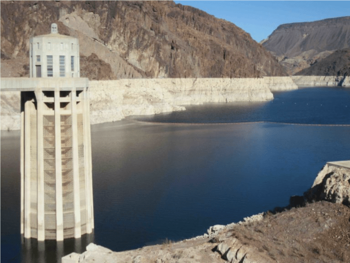 Reservoir levels in Lake Mead continue to decline and were down to 37 percent of capacity recently. December 2015 photo/Allen Best