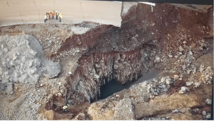 The nature of the bedrock in the spillways at the Oroville Dam site, via Twitter